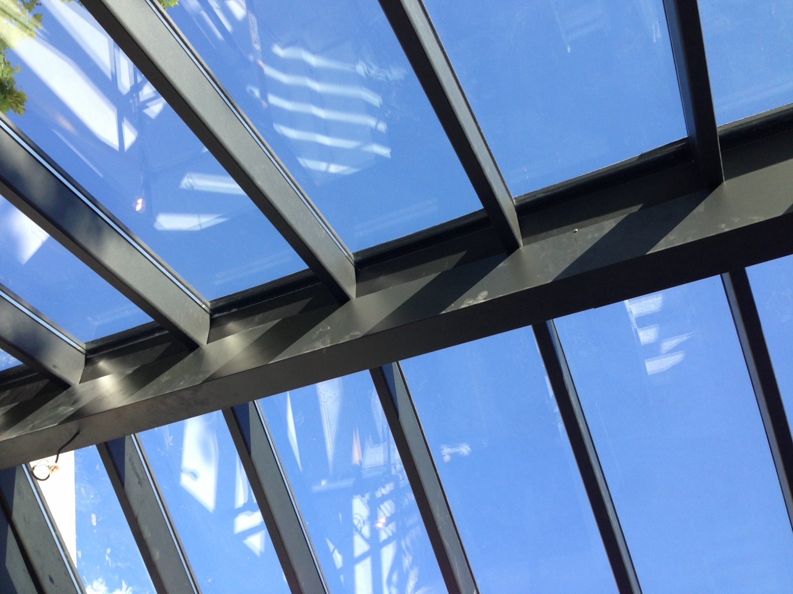 Toit vitré pour toit magasin Ouimum's 13008